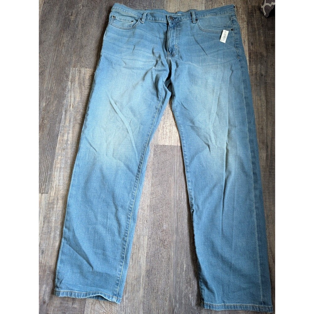 Amazon Essentials Men’s Straight-Fit Jeans Light Wash 40W x 34L NWT